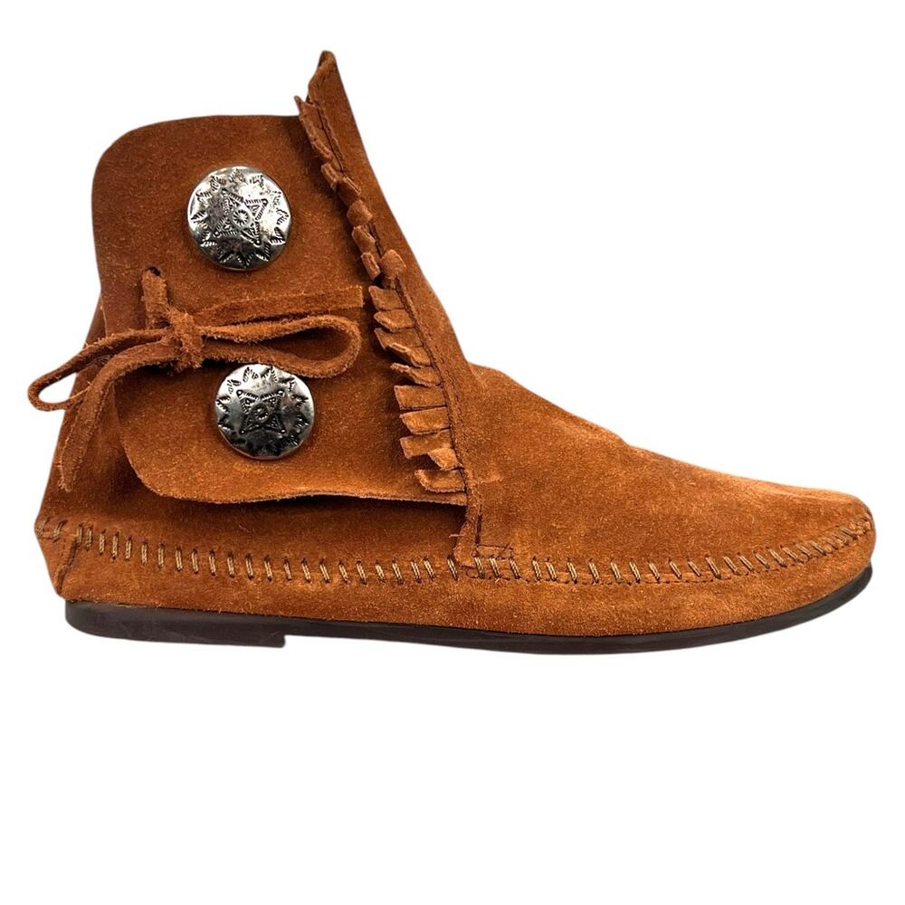 Minnetonka Women’s Two Button Brown Suede Moccasin Ankle Boot Size US 7.5
